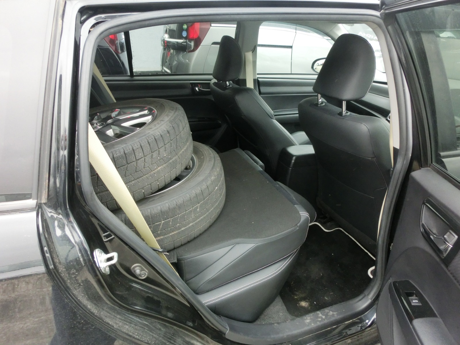 Toyota Corolla Fielder 2013